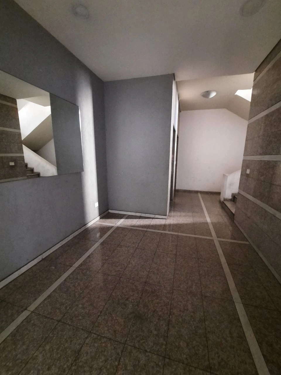 Dora brand new office/clinic 40 sqm for rent prime center – Dora, Matn