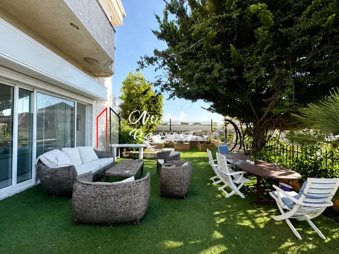 Villa فيلا مفروشة من أربع طوابق مع حدائق واطلالة رائعة للبيع شملان عاليه for sale in Heri – Heri, Batroun