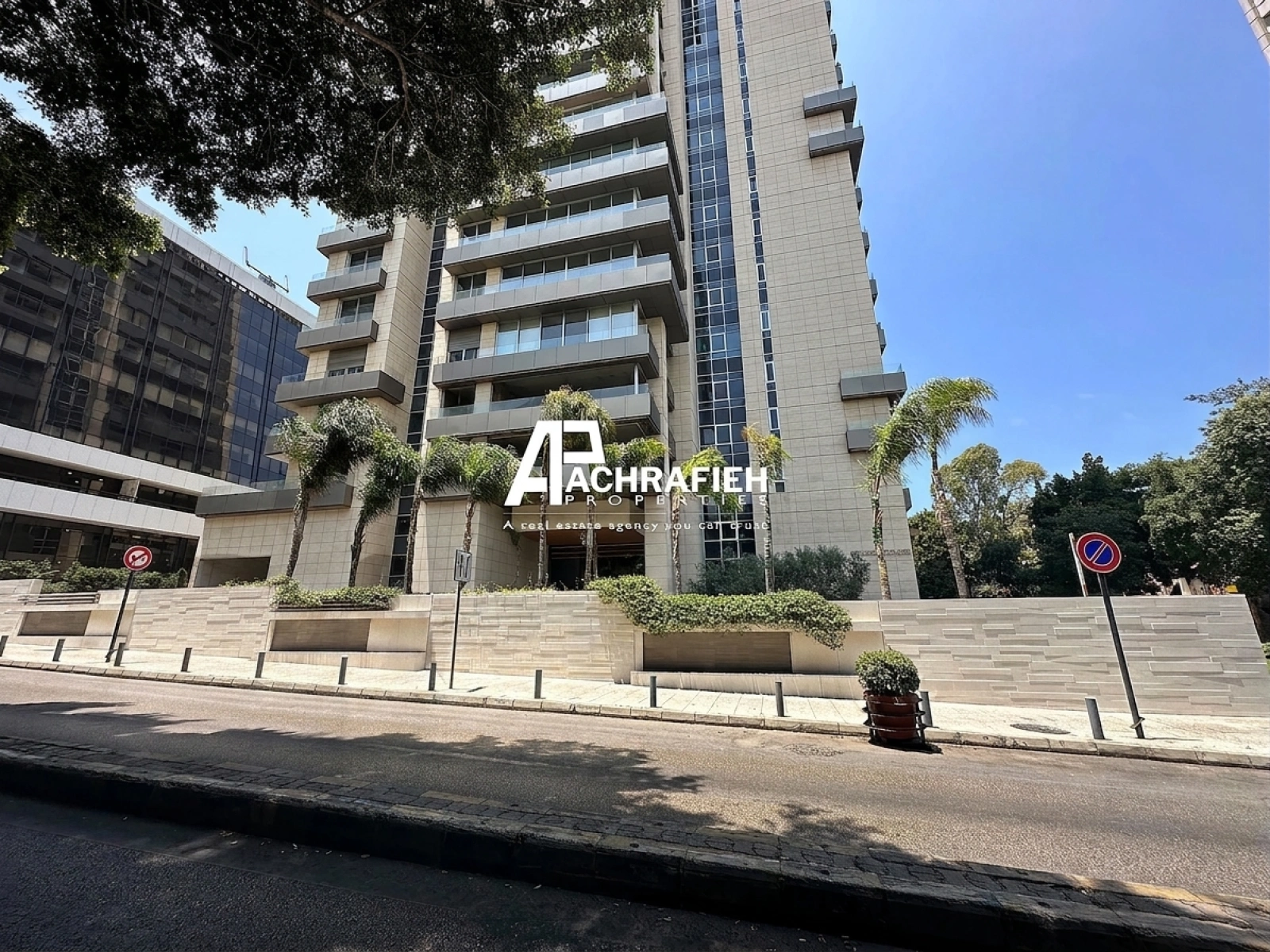 Apartment For Rent In Domes De Sursock - شقة للاجار في سرسق – Sursock, Beirut