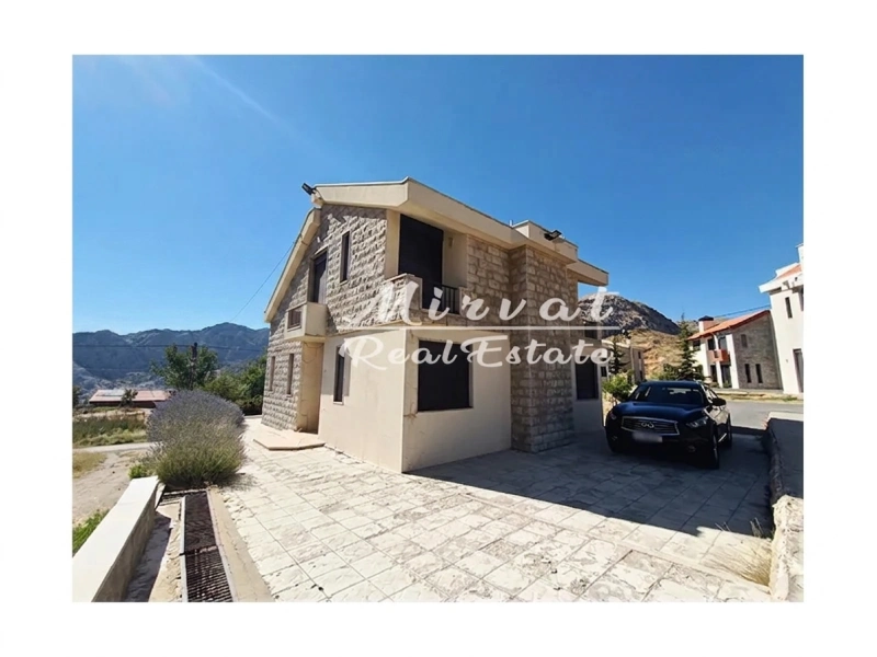Apartment 130sqm Modern Duplex Chalet with 300sqm Private Garden in Laqlouq for sale