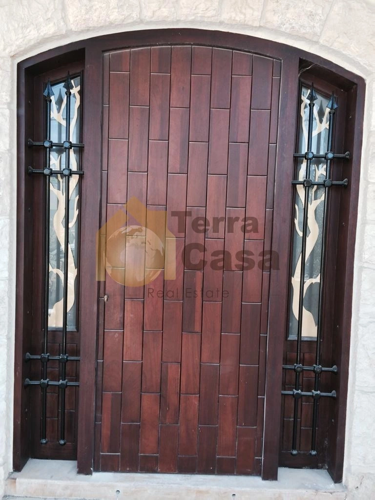 Shop for rent in bouar prime location fully decorated . – Bouar, Keserwan