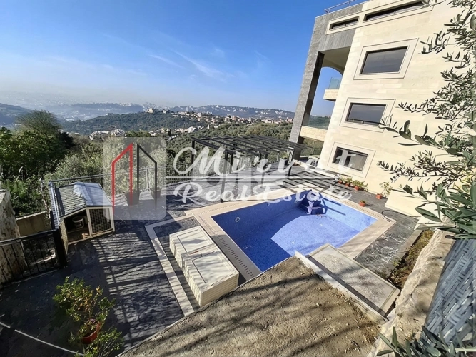 Villa فيلا فخمة من أربع طوابق مع مسبح خاص-عيتات-منظر لا يحجب لأفق بيروت for sale in Aitat – Aitat, Aaley