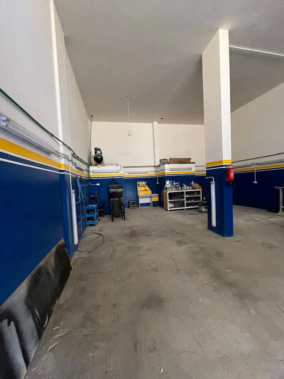 Madine el sinayia fully equipped paint shop for rent – Madine El Sinayia, Zahleh