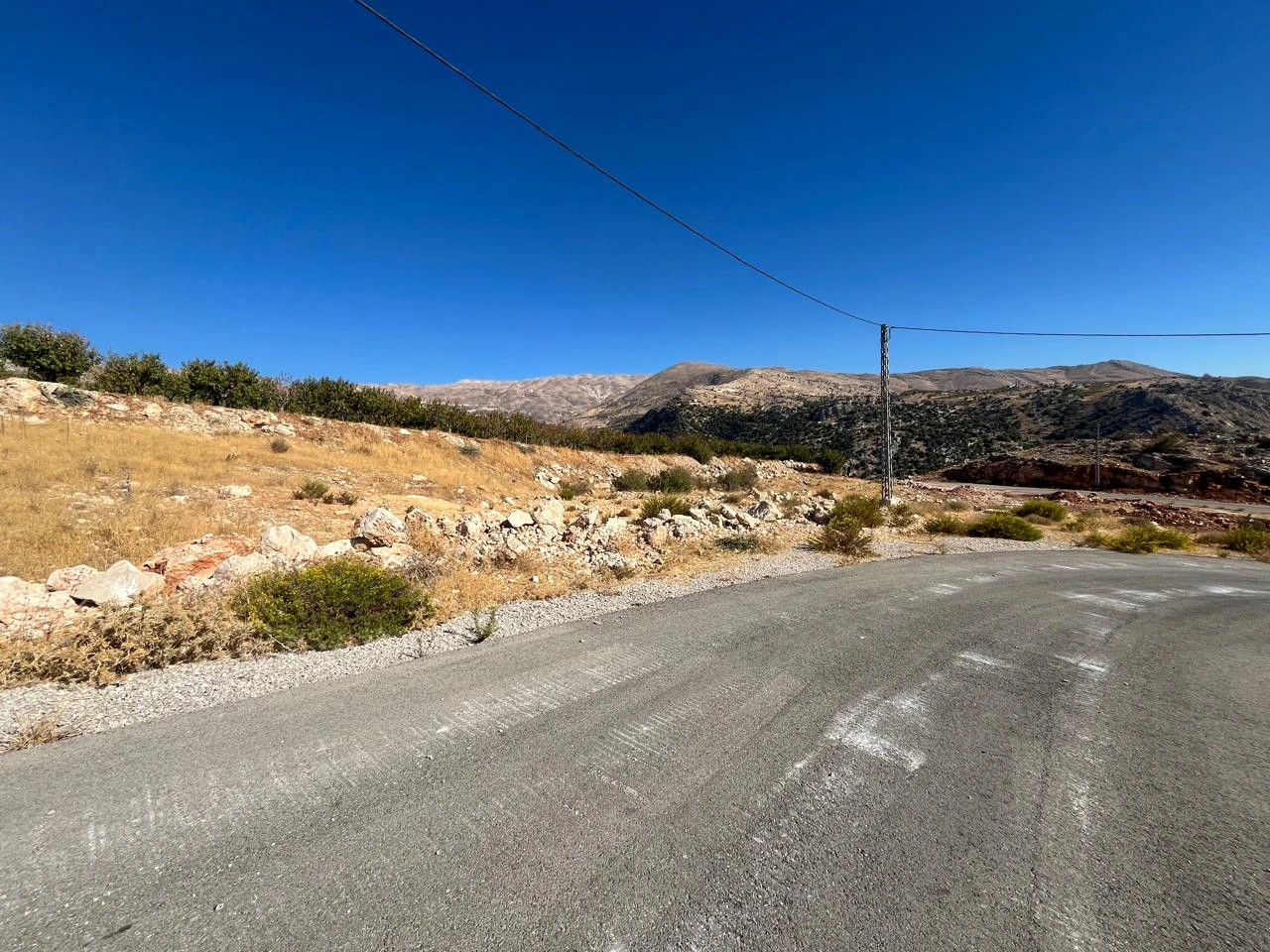 Zahle hazzerta land 1000 sqm for sale ref – Zahleh, Zahleh