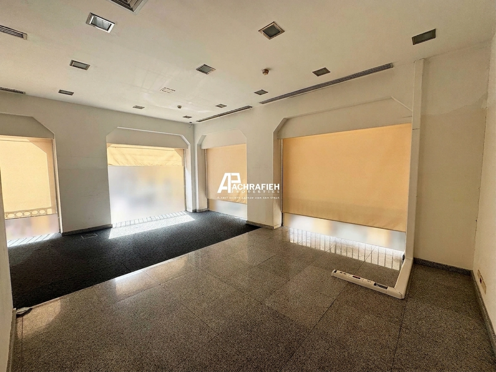 Office For Rent in Downtown - مكتب للأجار في وسط بيروت – Downtown, Beirut