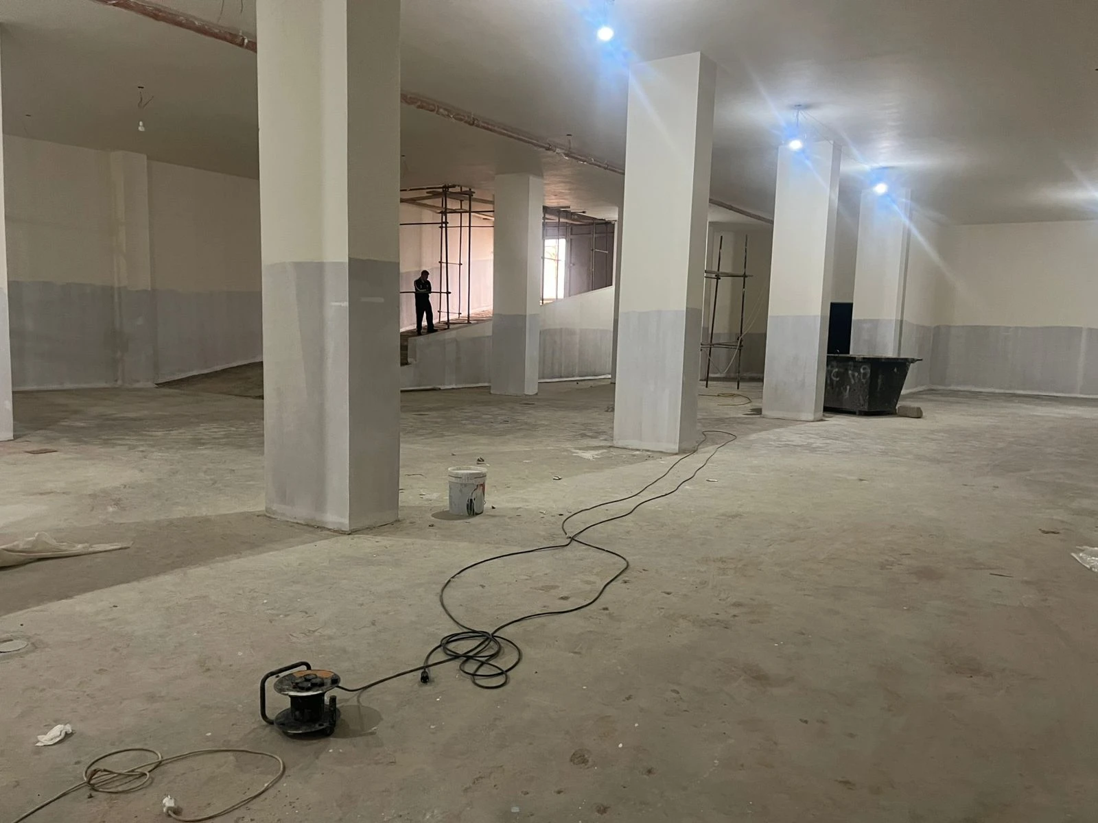 Madine el sinayia warehouse with truck entrance for sale